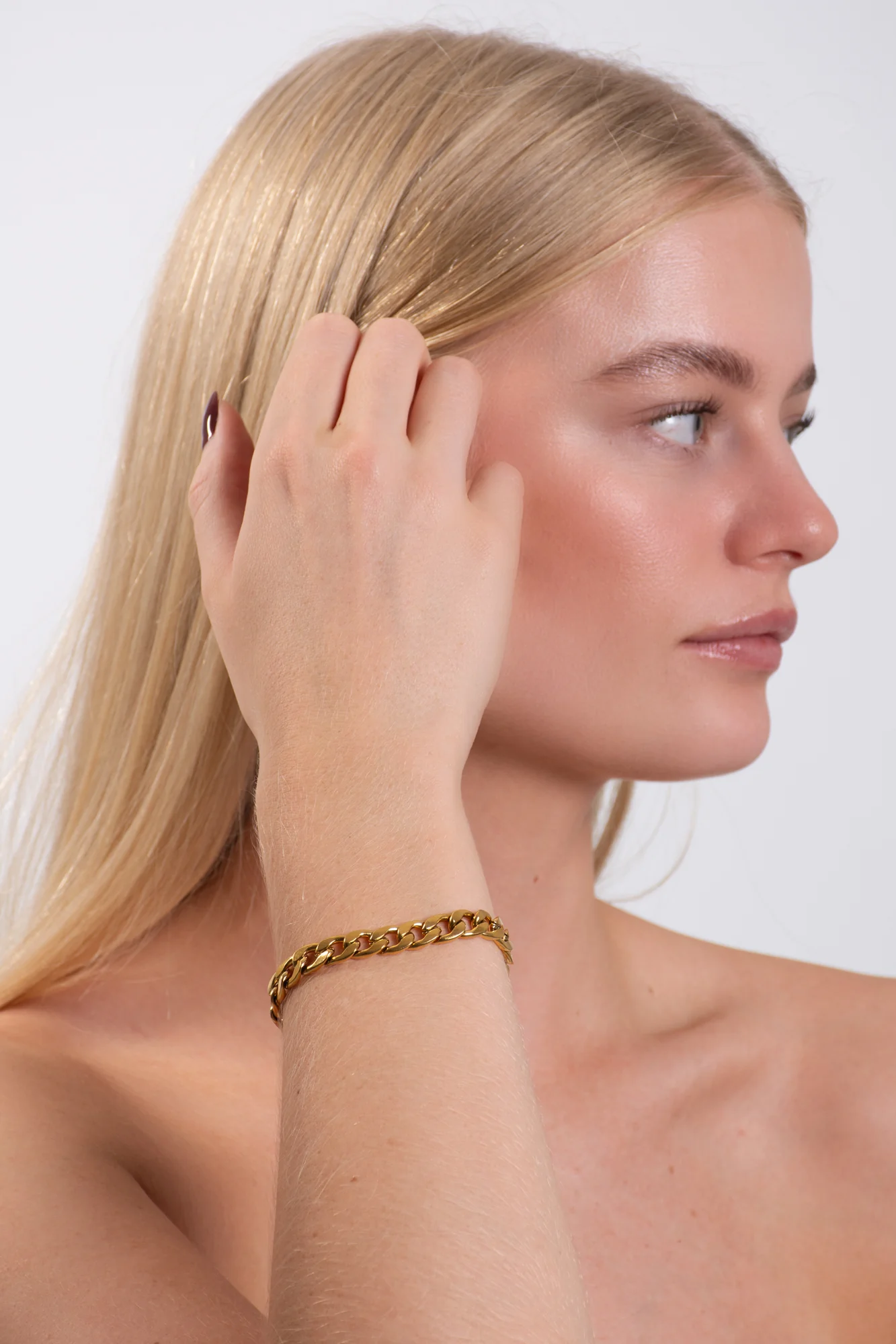 Chunky Link Gold Bracelet - Image 4