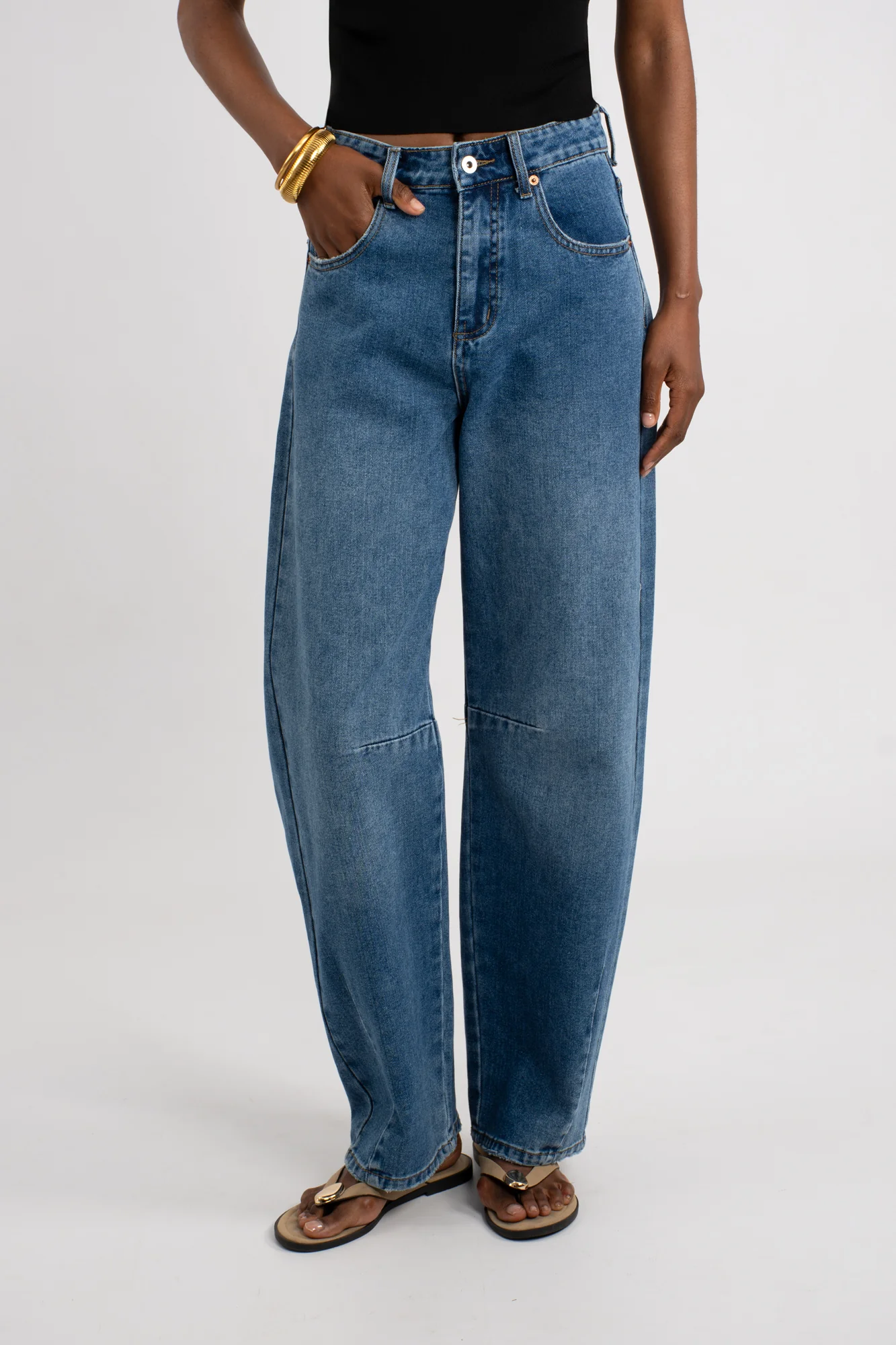 Mid Rise Baggy Balloon Jeans - Image 3